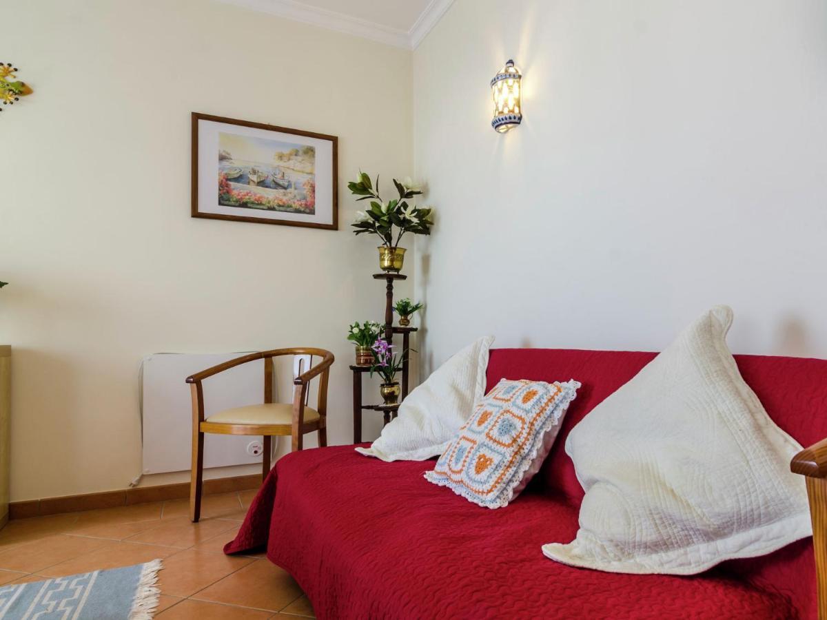 This Warm And Comfortable Apartment Lagos Rum bild